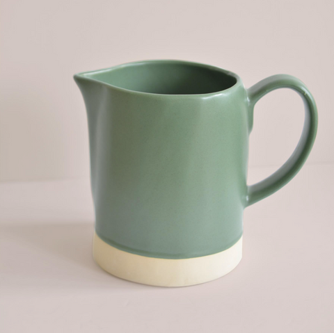 Clay jug - courgette